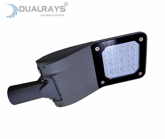 유효한 반대로 부식 90W LED 거리 조명기구 140LPW IP66 지 통제